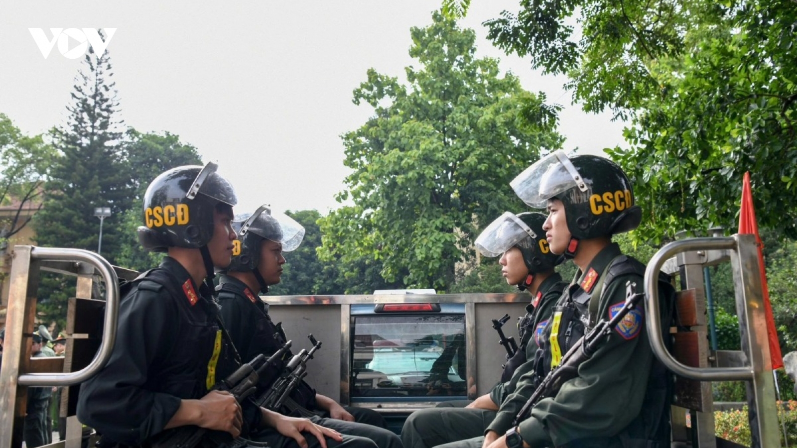 Đấu tranh, ngăn chặn việc tài trợ hoạt động xâm phạm an ninh quốc gia, khủng bố
