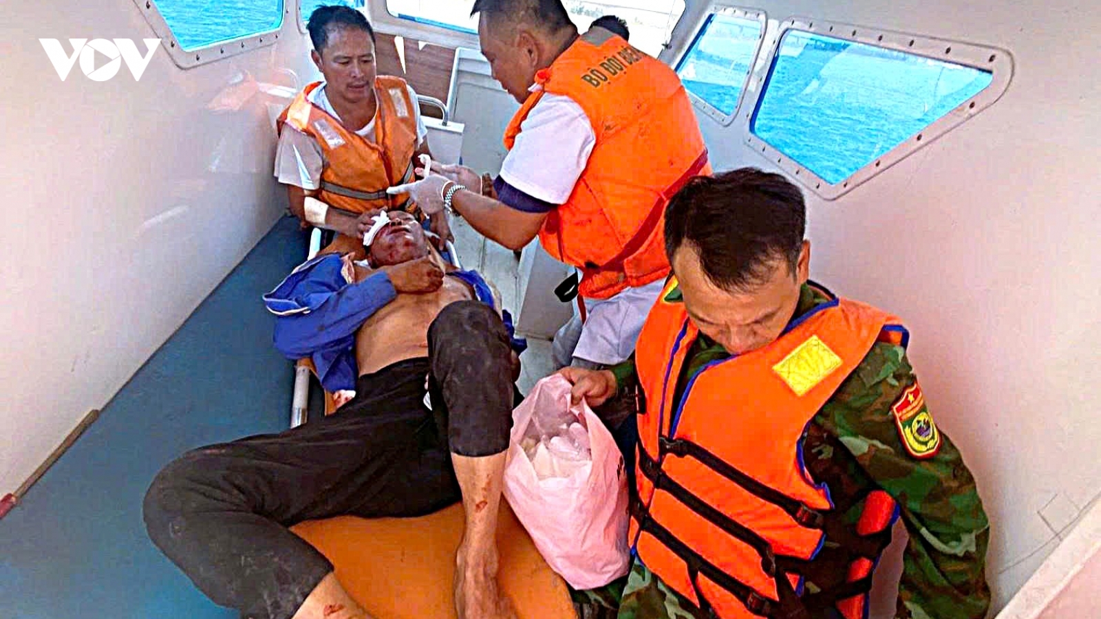 Ngư dân Nghệ An bị tai nạn trên biển