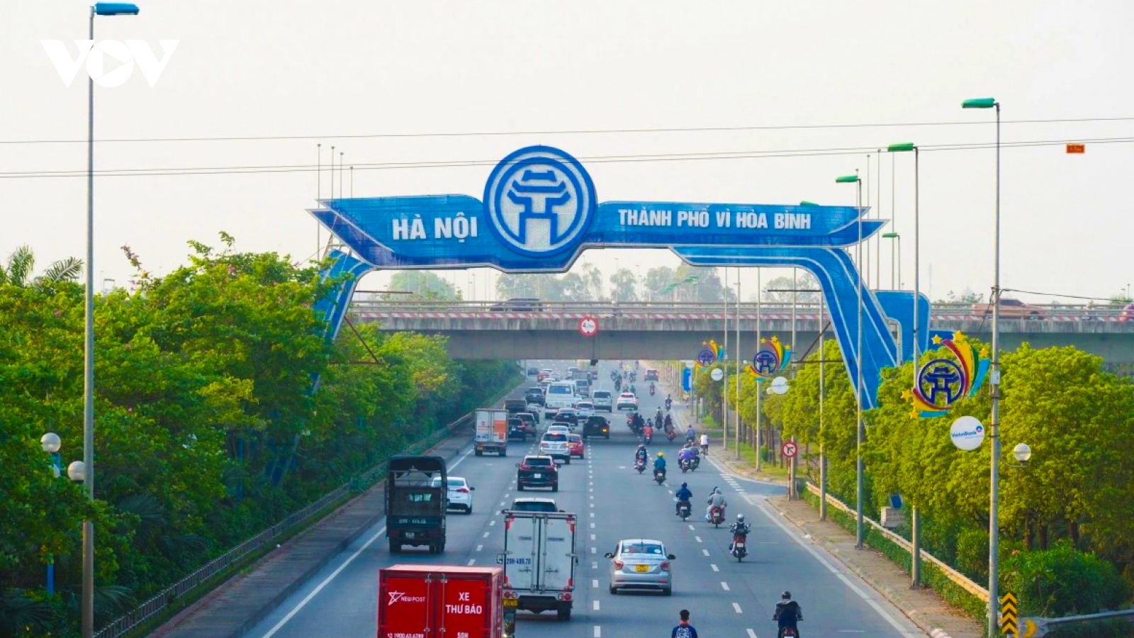 Đề xuất Hà Nội cấm xe tải chạy làn 1 Đại lộ Thăng Long và tuyến đường Võ Nguyên Giáp