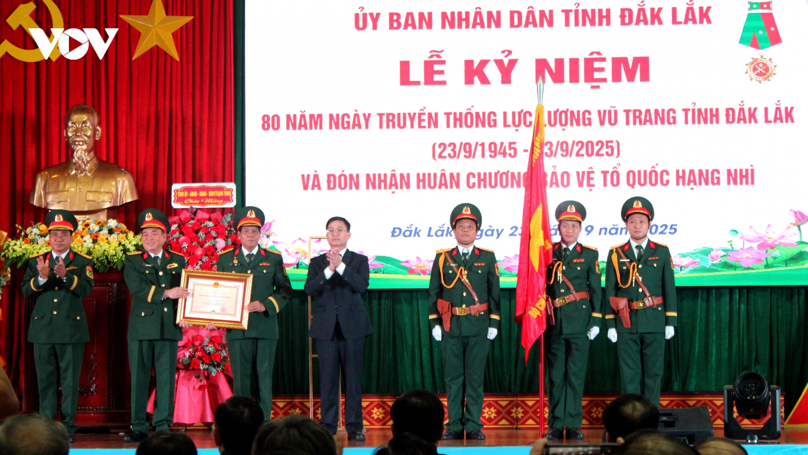 Lực lượng vũ trang Đắk Lắk đón nhận Huân chương Bảo vệ Tổ quốc hạng Nhì