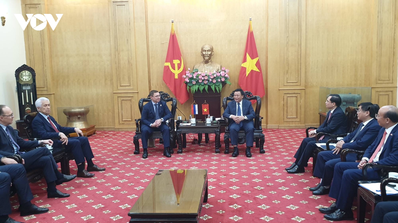 Ông Nguyễn Xuân Thắng tiếp Đoàn đại biểu cấp cao Đảng Nước Nga Thống nhất