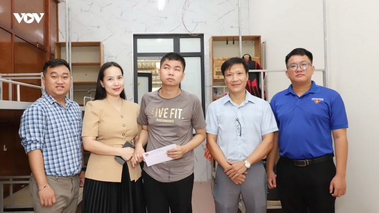 Lan tỏa ước mơ chắp cánh cho tân sinh viên nghèo