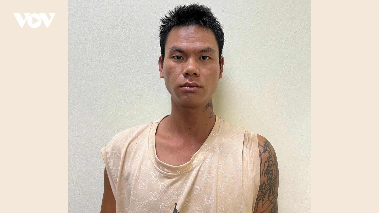 Thanh niên 25 tuổi "ôm" heroin trong người bị bắt lúc nửa đêm ở Hà Nội
