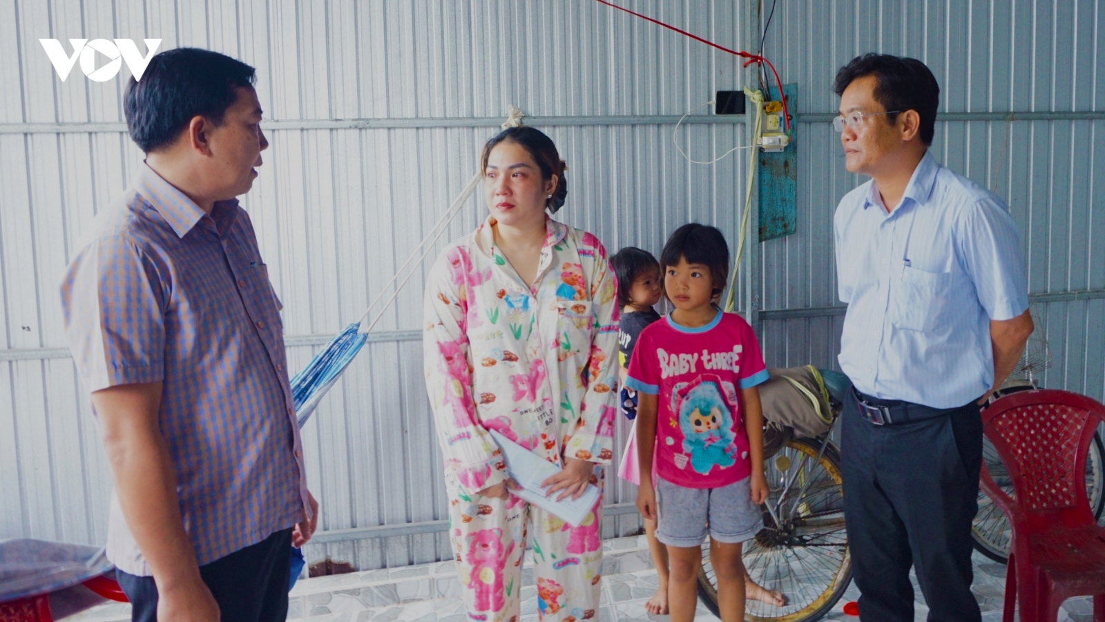 Bé trai 5 tuổi bị bại liệt đuối nước thương tâm ở Cà Mau