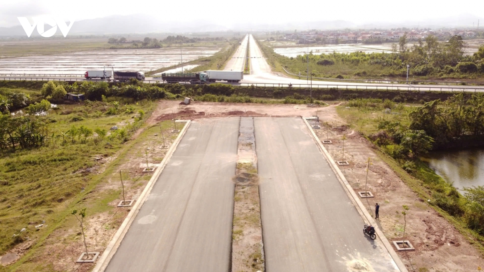 Quảng Trị: Đường trăm tỷ từng bị nhà đầu tư BOT không cho đấu nối sắp được thông tuyến