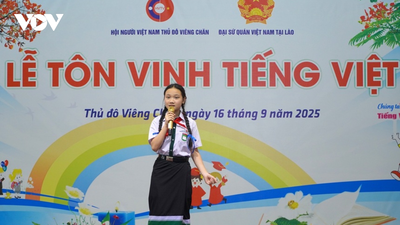 Gìn giữ và quảng bá tiếng Việt tại Lào
