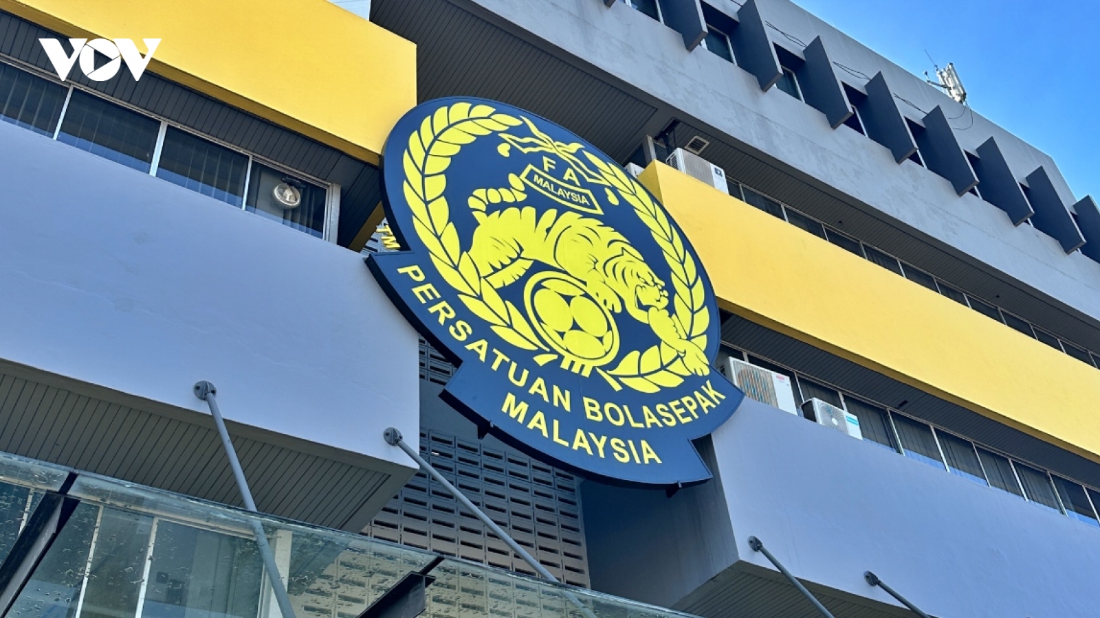 AFC cảnh báo nghiêm khắc, FIFA “lột trần” sai phạm khiến bóng đá Malaysia lao đao