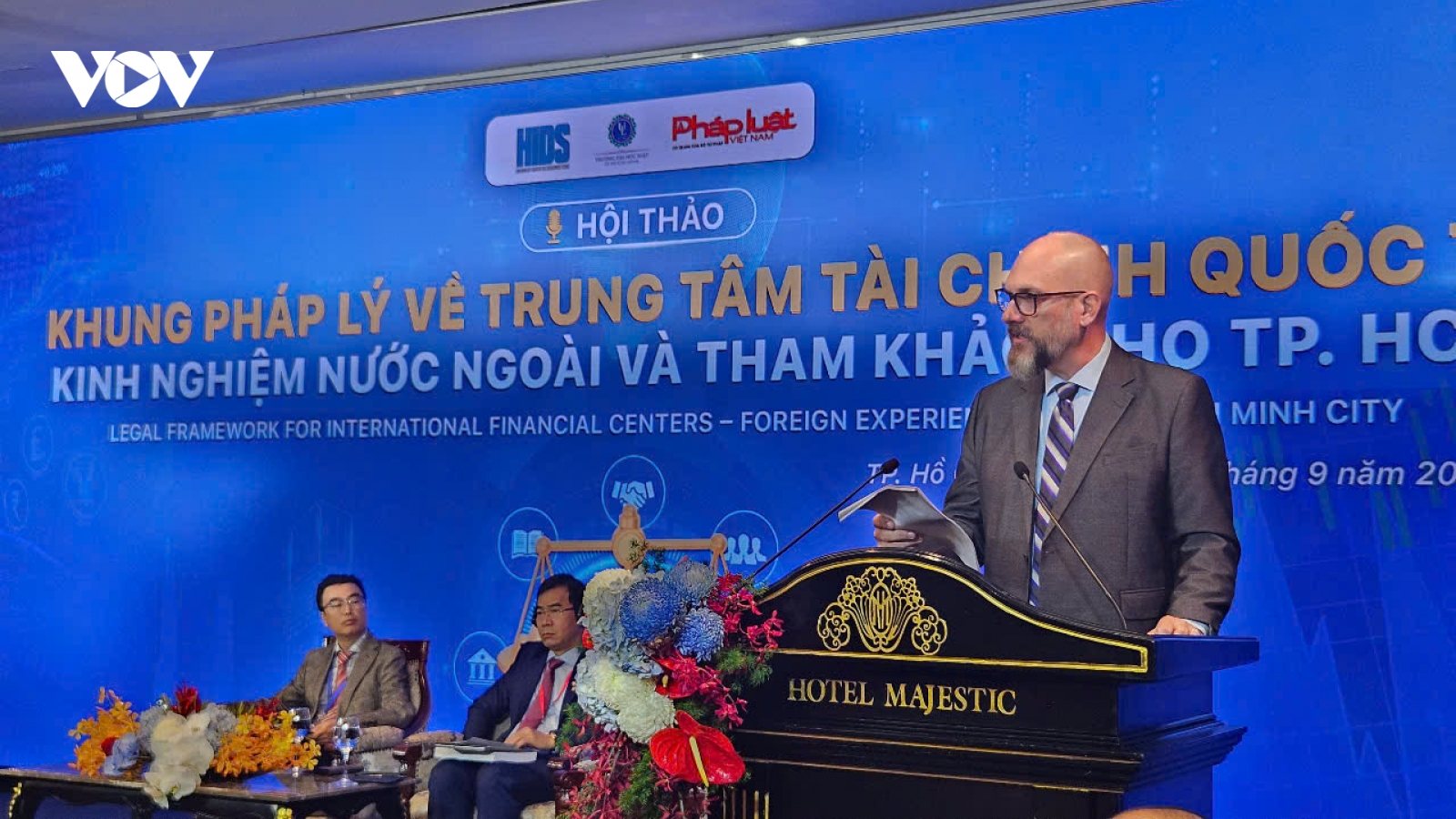 Chuyên gia quốc tế góp ý về Trung tâm tài chính Việt Nam