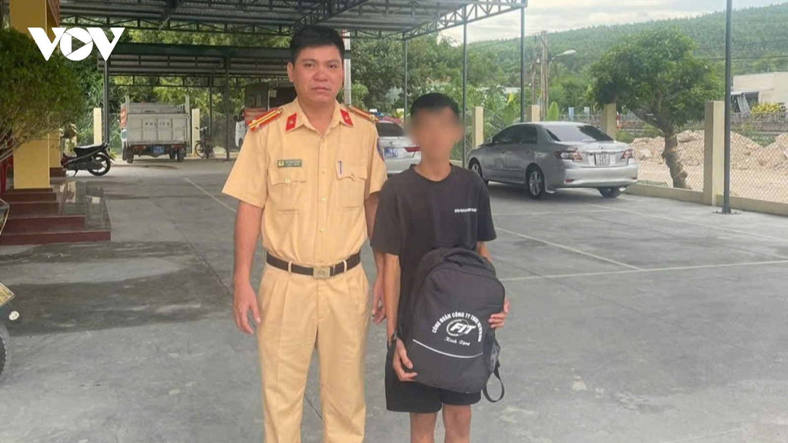 Giải cứu thiếu niên 16 tuổi khỏi chiêu trò “việc nhẹ, lương cao”