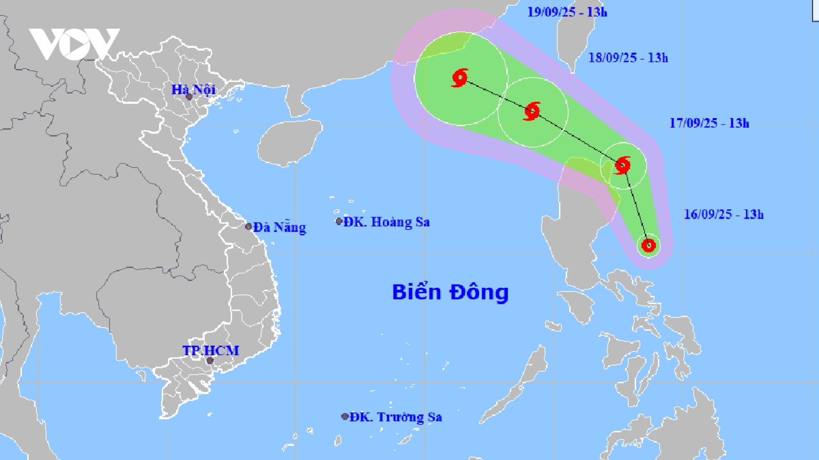 Áp thấp nhiệt đới tiến gần đến Biển Đông