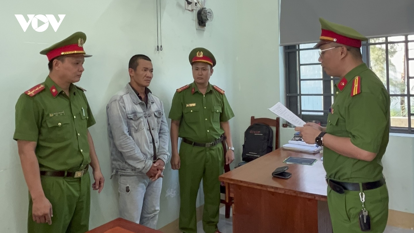 Bắt khẩn cấp kẻ chém người đàn ông đứt bàn tay