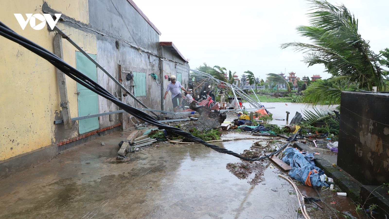 Bão số 10 gây thiệt hại nặng nề: 26 người chết và mất tích, hàng chục nghìn nhà hư hỏng
