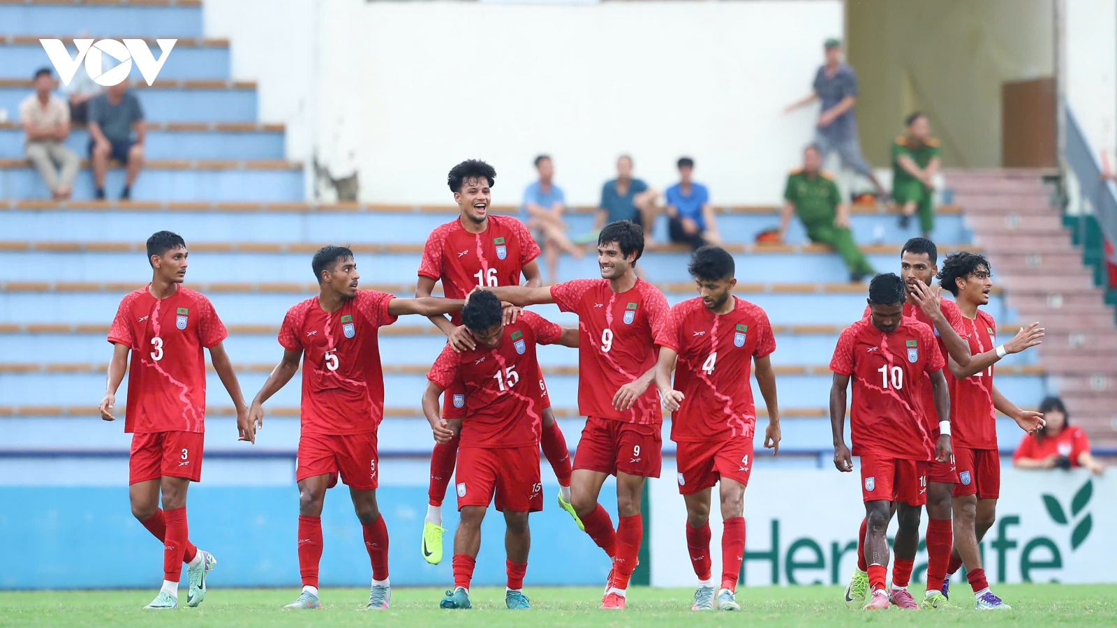 Kết quả vòng loại U23 châu Á 2026: Bại tướng của U23 Việt Nam thắng khó tin