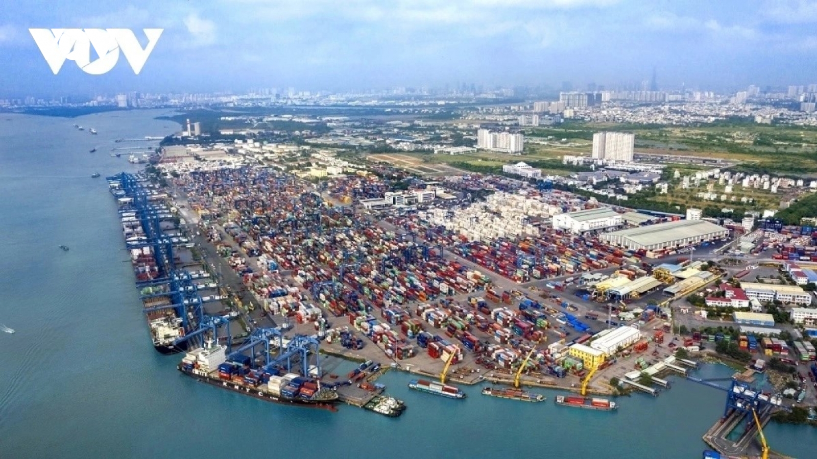 UOB nâng dự báo tăng trưởng GDP Việt Nam năm 2025 lên 7,5%