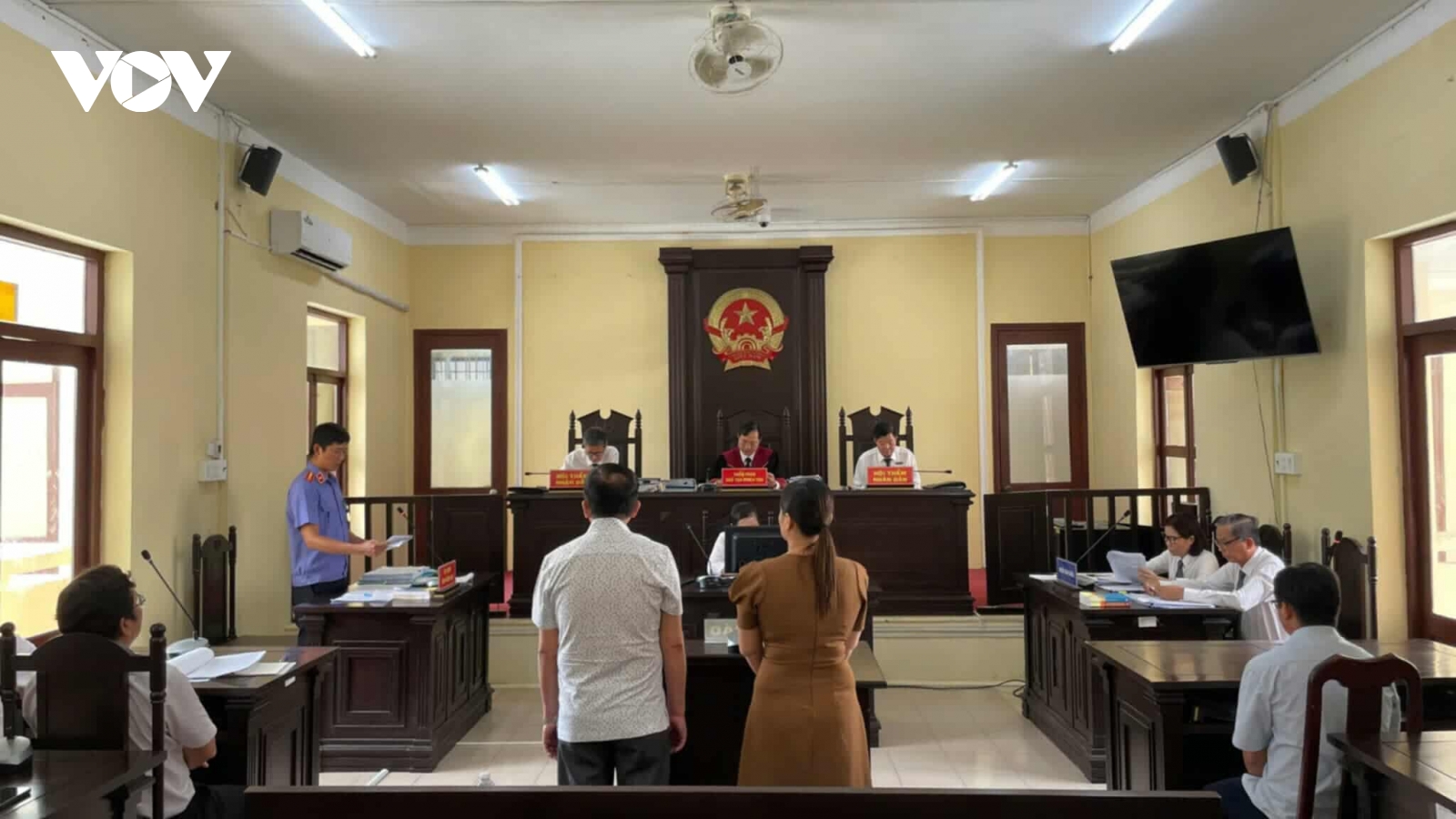 Cựu Giám đốc Trung tâm Lưu trữ lịch sử tỉnh Cà Mau lĩnh án tù