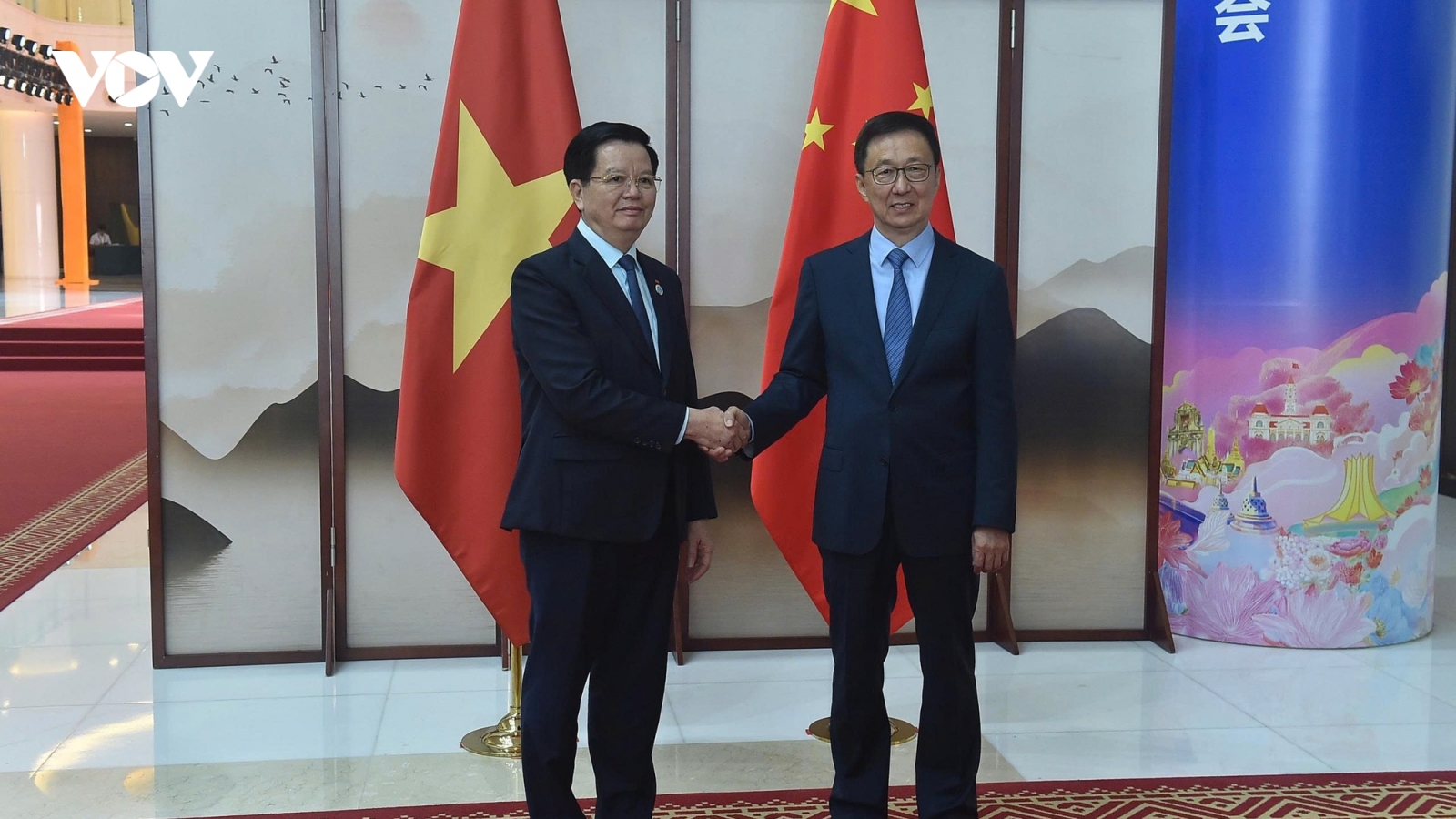 Phó Thủ tướng Mai Văn Chính hội kiến Phó Chủ tịch nước Trung Quốc