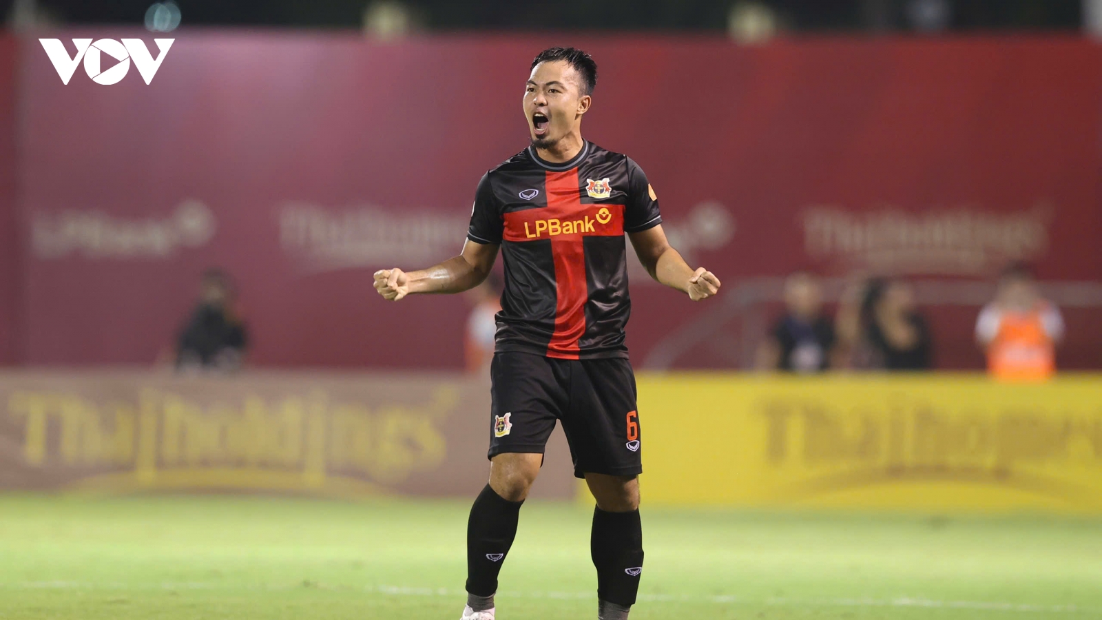 Đội hình tiêu biểu vòng 4 V-League 2025/2026: Vinh danh nội binh, ấn tượng Ninh Bình