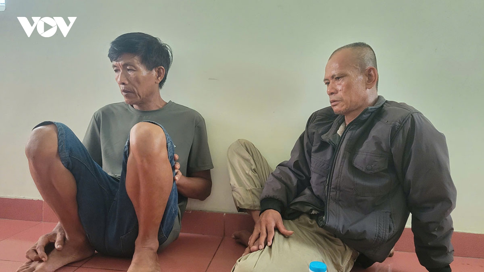 Ngư dân kể phút sinh tử giữa biển khi tàu bị chìm tại cửa Gianh, Quảng Trị