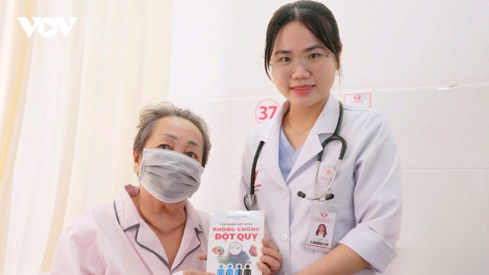 Cứu sống bệnh nhân U80 đột quỵ vì rò động tĩnh mạch máu não hiếm gặp