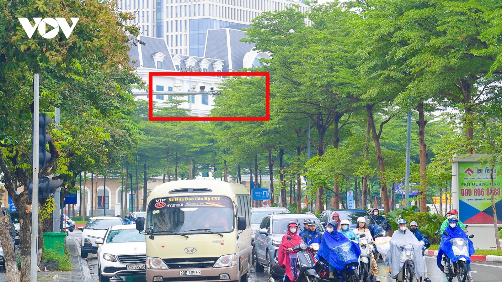 Hình ảnh bất ngờ trên đường phố có lắp camera AI xử phạt nguội tại Hà Nội