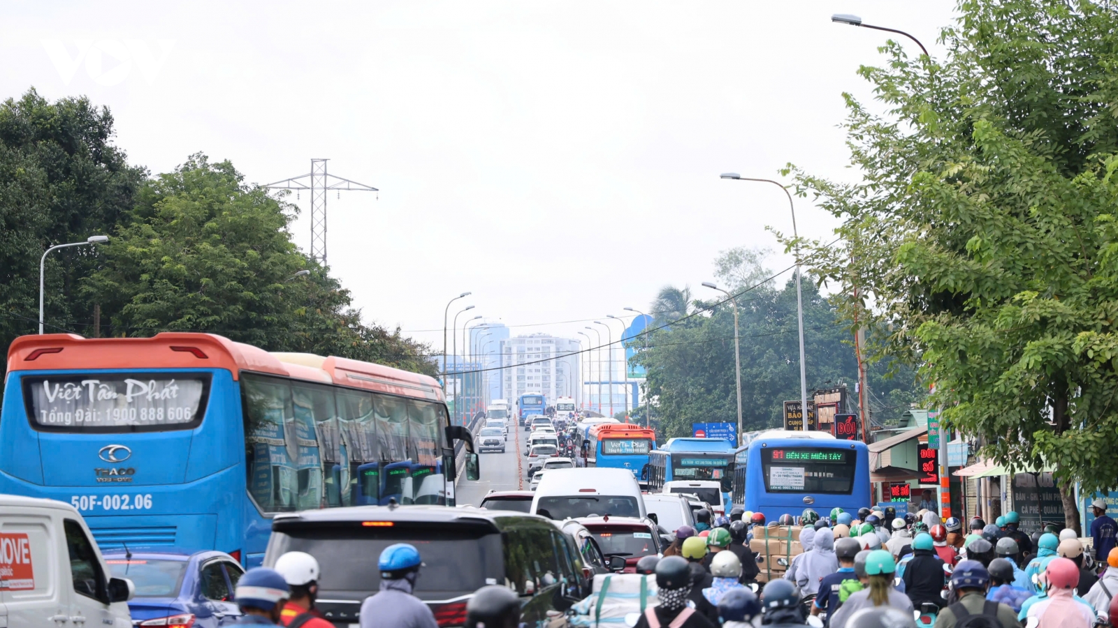 Sở Xây dựng TP.HCM đưa các phương án gỡ ùn tắc khi sửa chữa cầu Bình Triệu