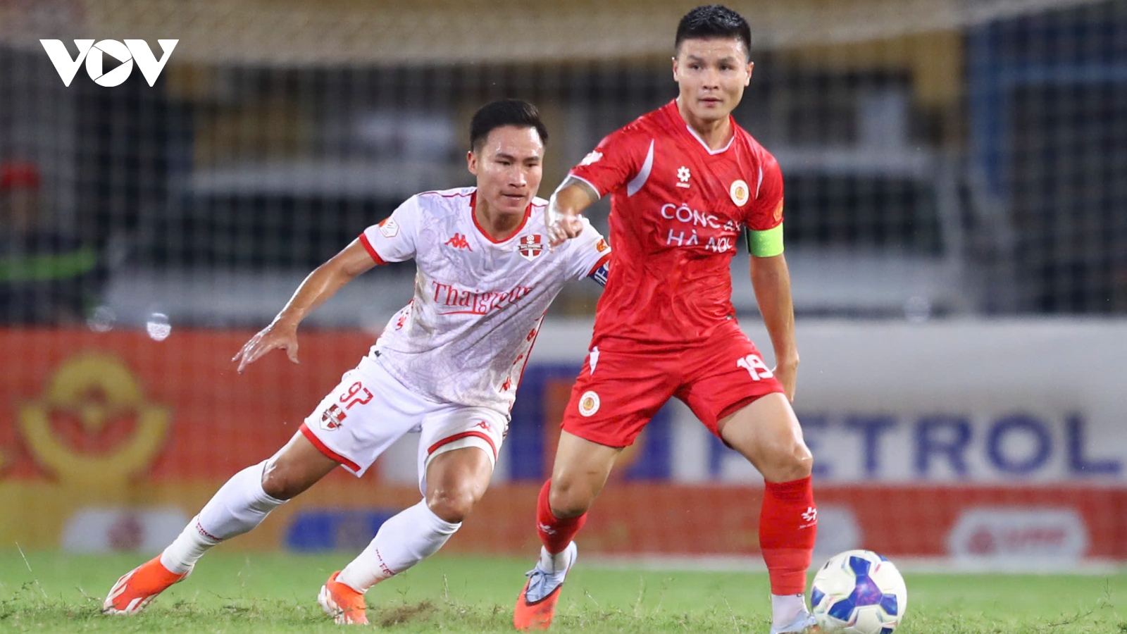 Quang Hải vắng mặt, CLB CAHN gặp khó trước đại diện Trung Quốc