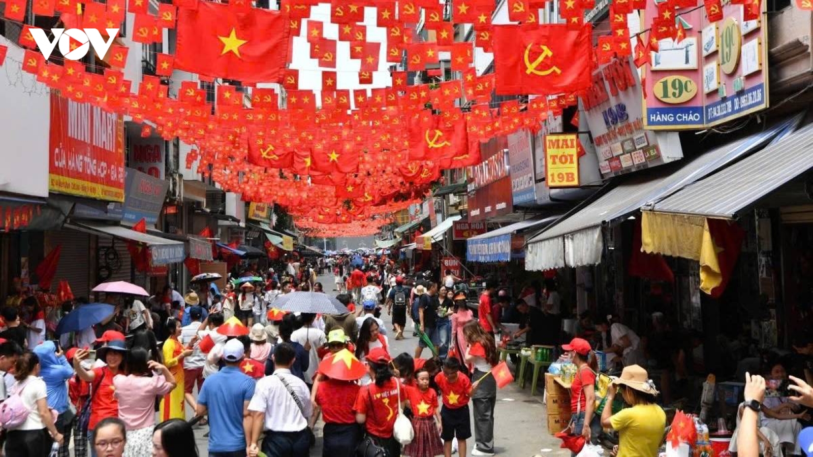 Thủ tướng: Đẩy nhanh việc tặng quà nhân dân dịp kỷ niệm 80 năm Quốc khánh 2/9