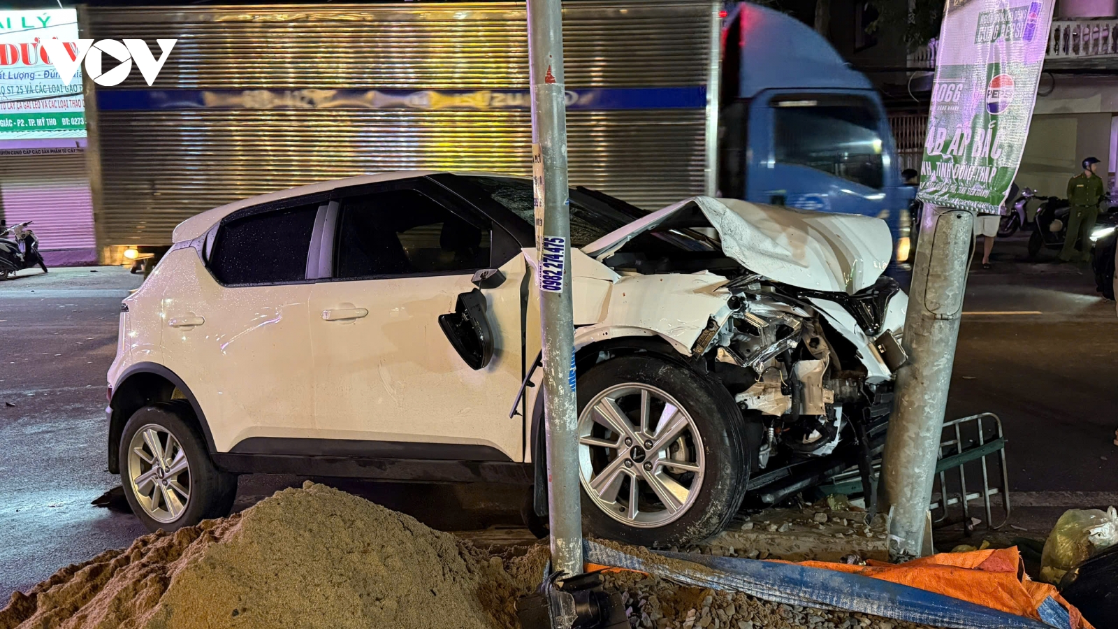 Một vụ tai nạn liên hoàn ở Đồng Tháp khiến 2 người thương vong