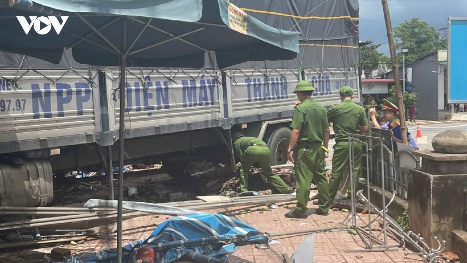 Thủ tướng chỉ đạo khắc phục hậu quả vụ xe tải lao vào chợ chuối ở Quảng Trị