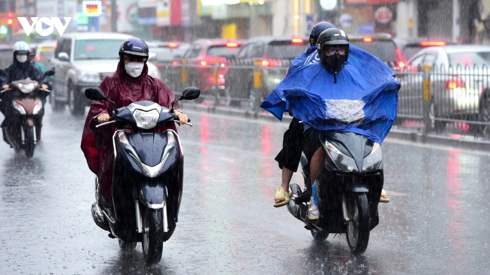 Thời tiết hôm nay 3/9: Mưa dông, mưa lớn từ Huế đến Lâm Đồng