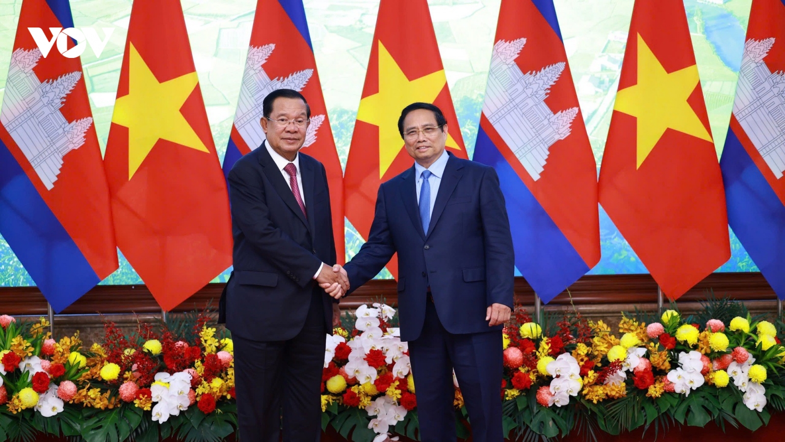 Thủ tướng hội kiến Chủ tịch Campuchia Hun Sen