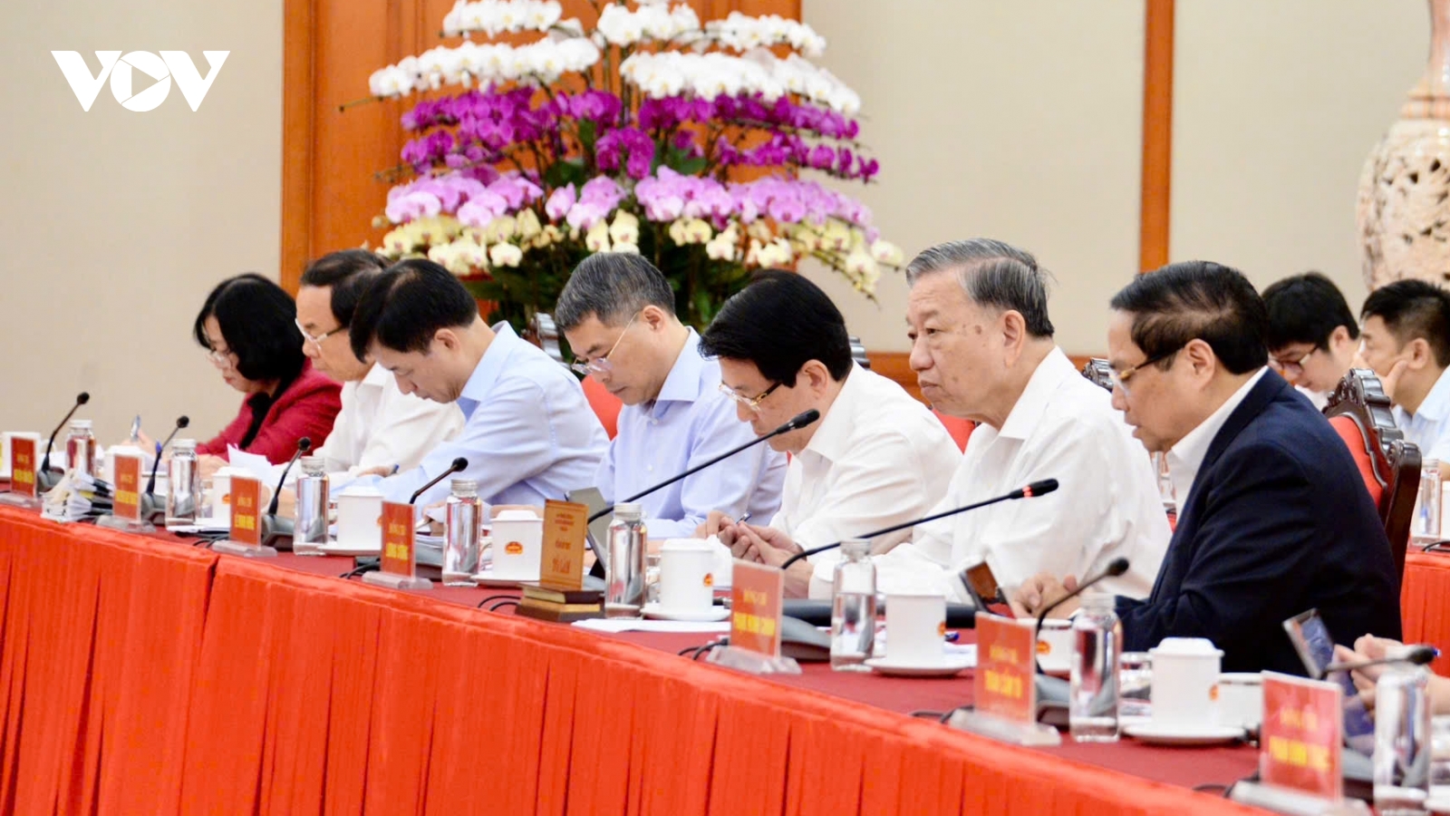 Bộ Chính trị cho ý kiến về công tác chuẩn bị Đại hội Đảng bộ Quốc hội