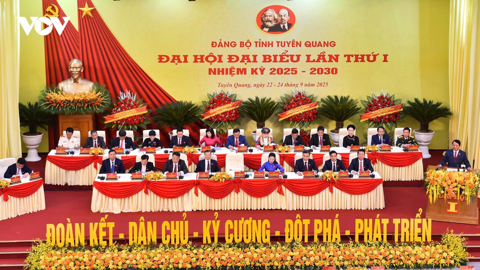 Khai mạc Đại hội Đảng bộ tỉnh Tuyên Quang lần thứ I, nhiệm kỳ 2025 - 2030