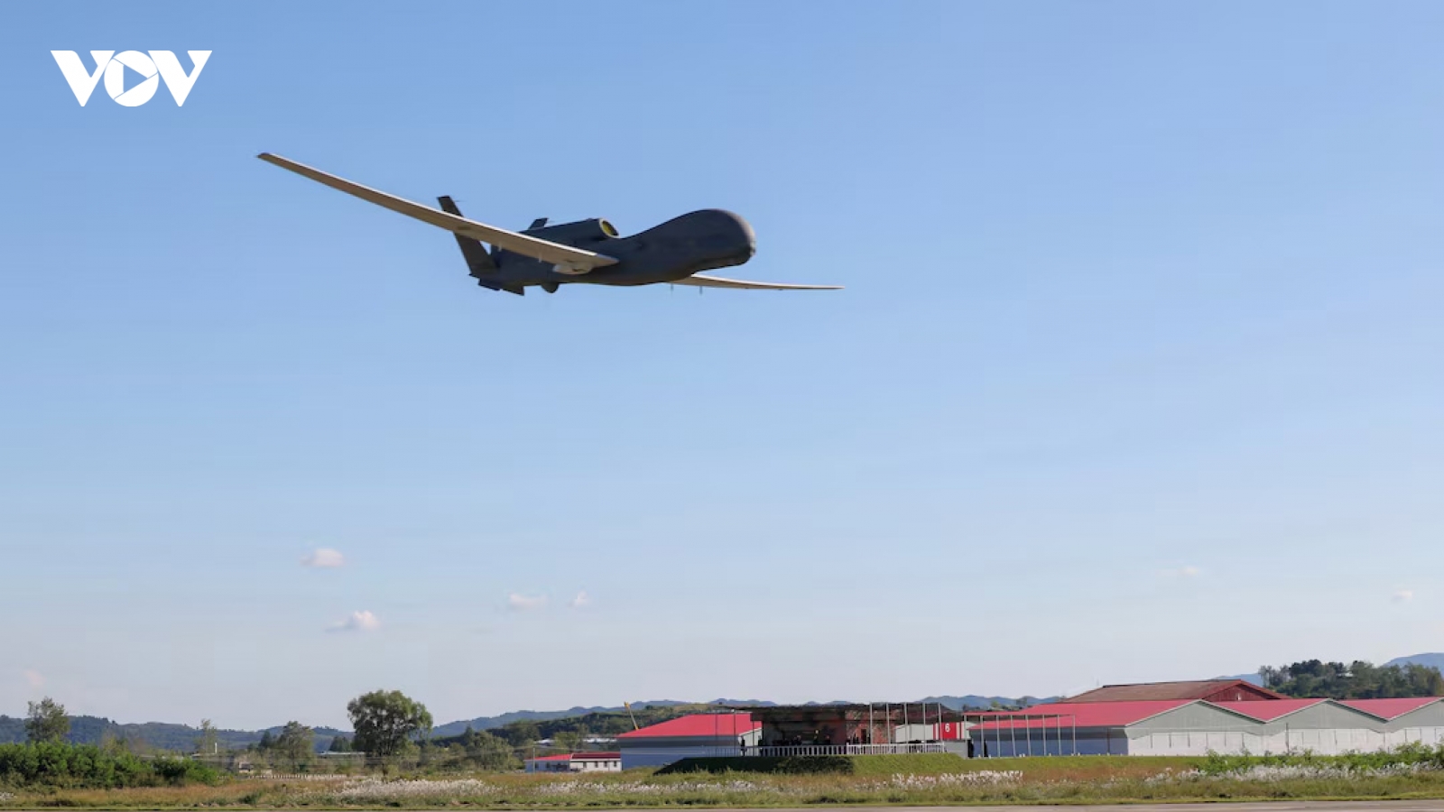 Ông Kim Jong Un giám sát thử nghiệm UAV của Triều Tiên