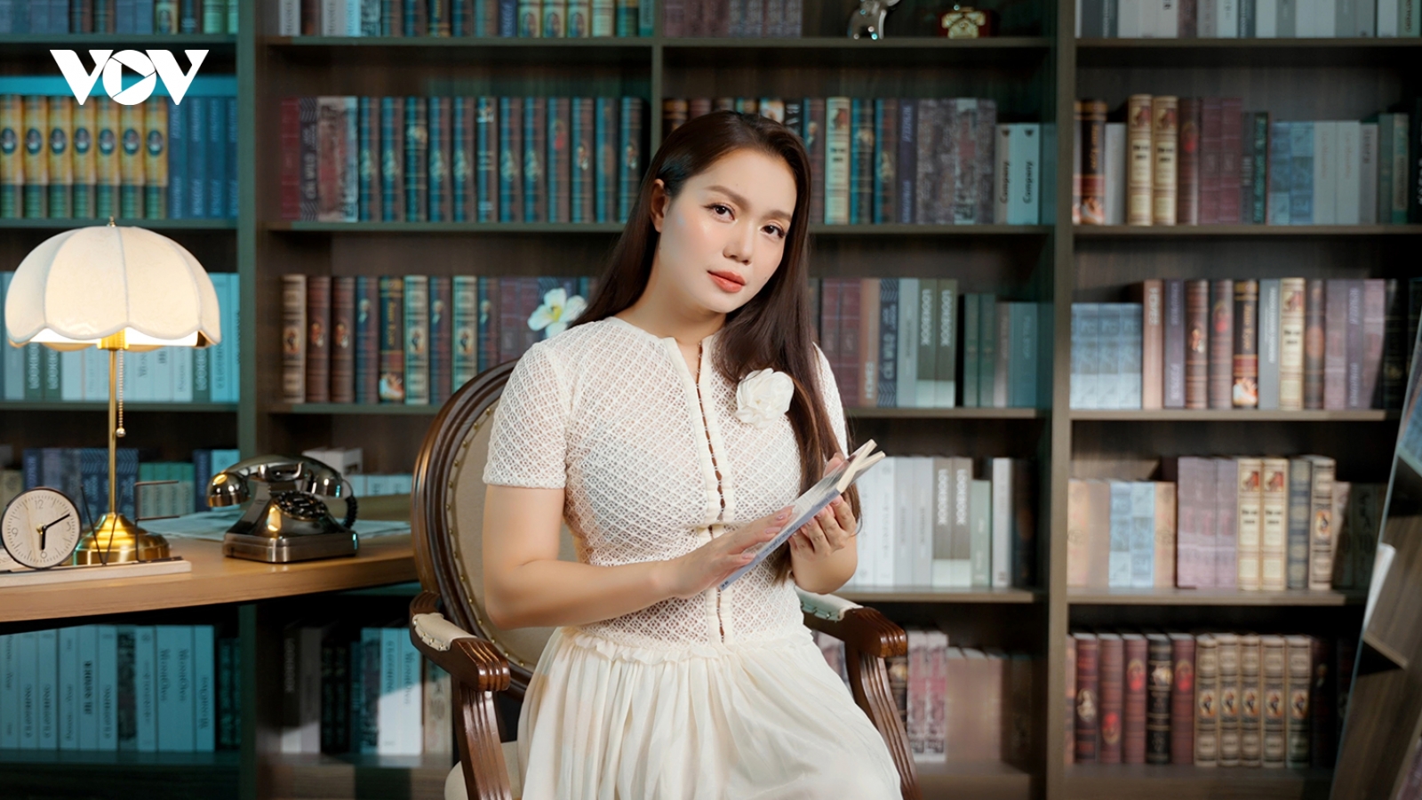 Nguyễn Ngọc Anh tái xuất với ca khúc nhạc phim gây sốt giờ vàng VTV