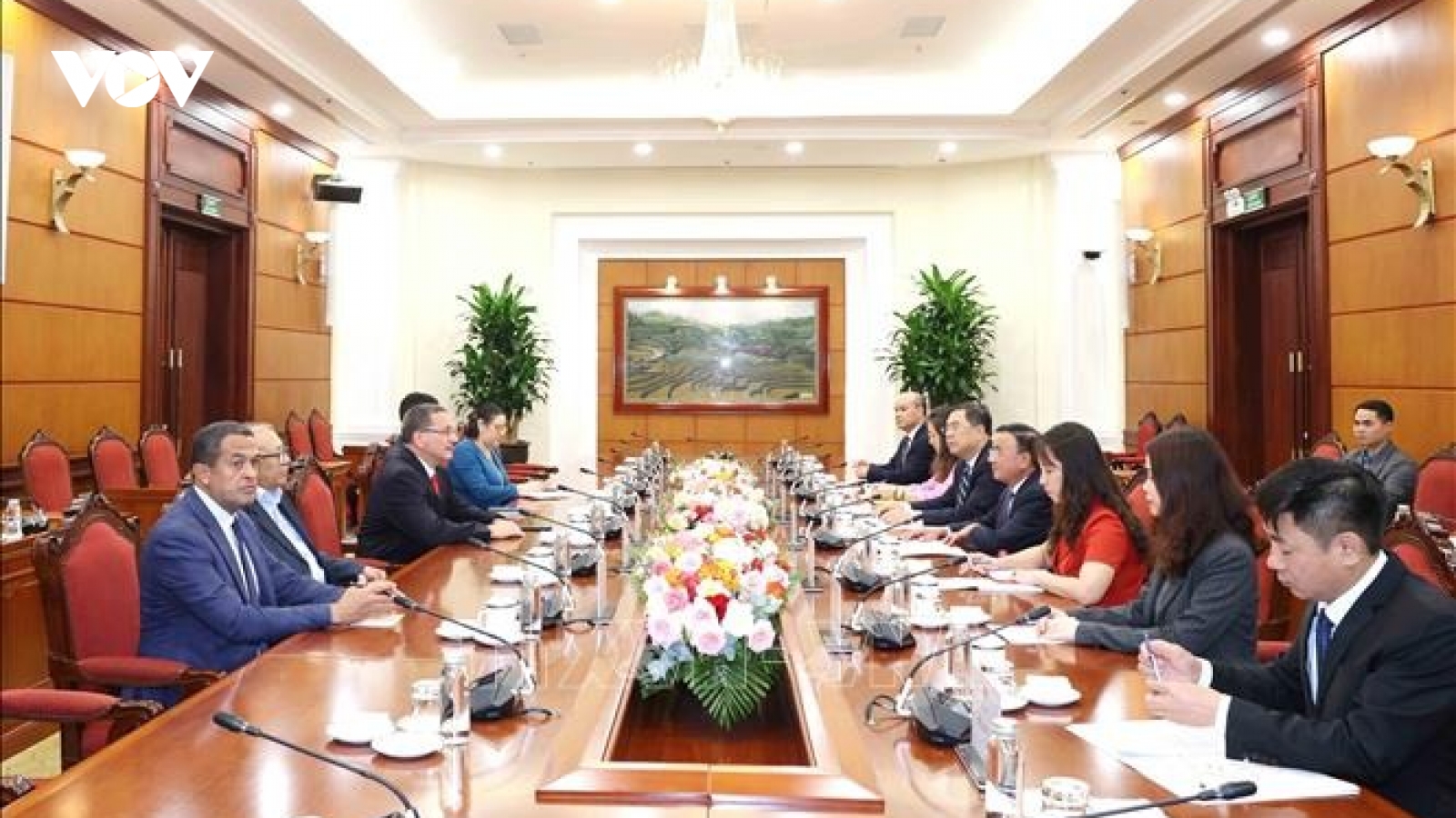 Thường trực Ban Bí thư tiếp Phó Chủ tịch Đảng Xã hội Chủ nghĩa thống nhất Venezuela cầm quyền