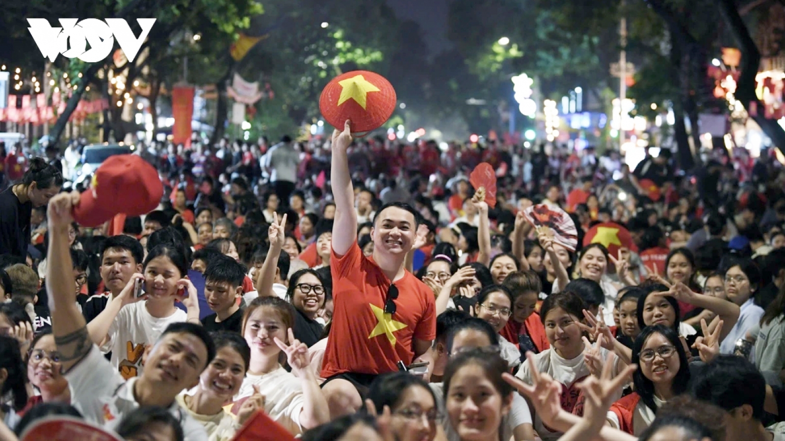 Chuyên gia, học giả quốc tế: Việt Nam biến những điều không thể thành có thể