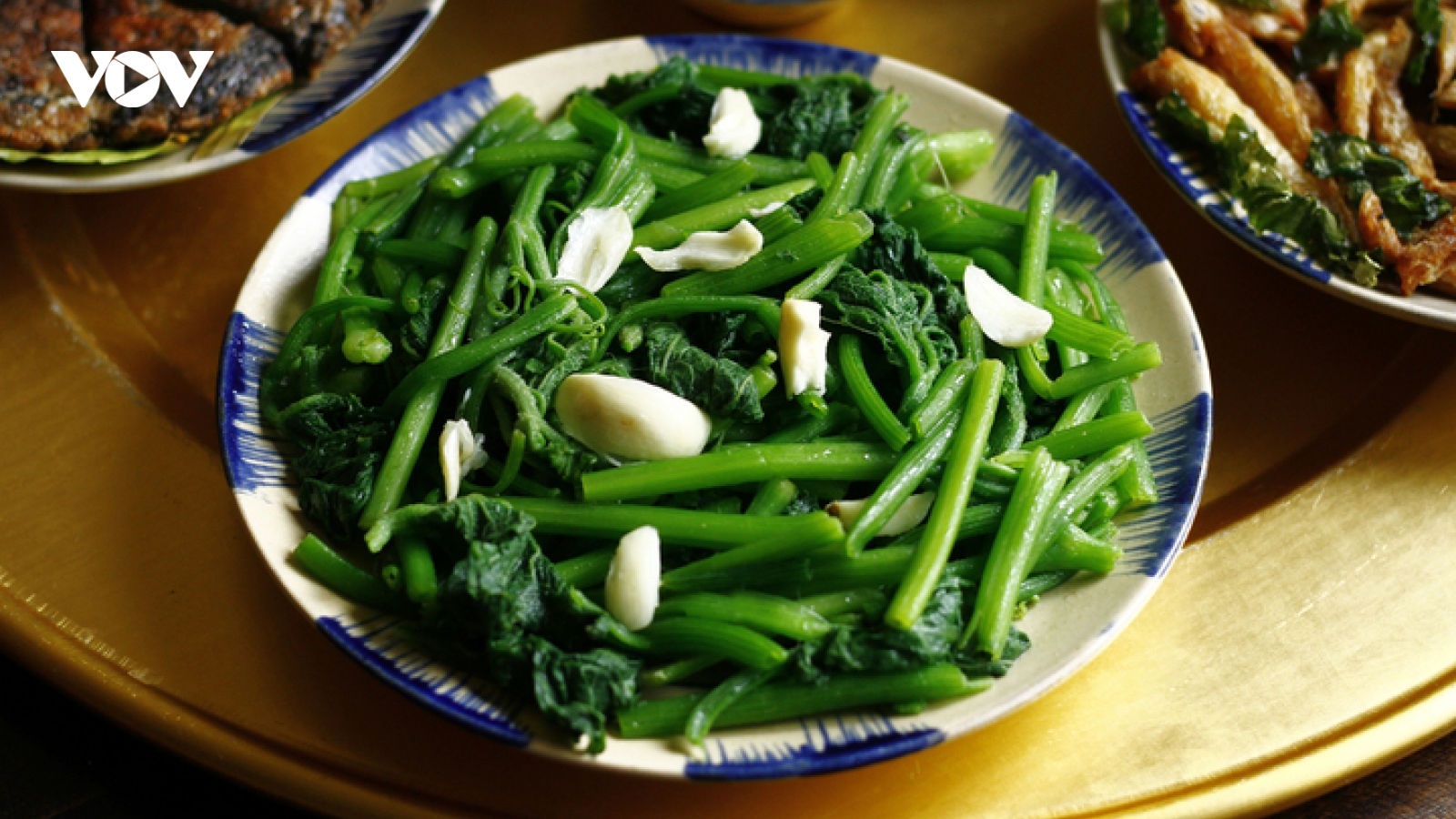 Mẹo xào rau không dầu mỡ vẫn xanh, ngon