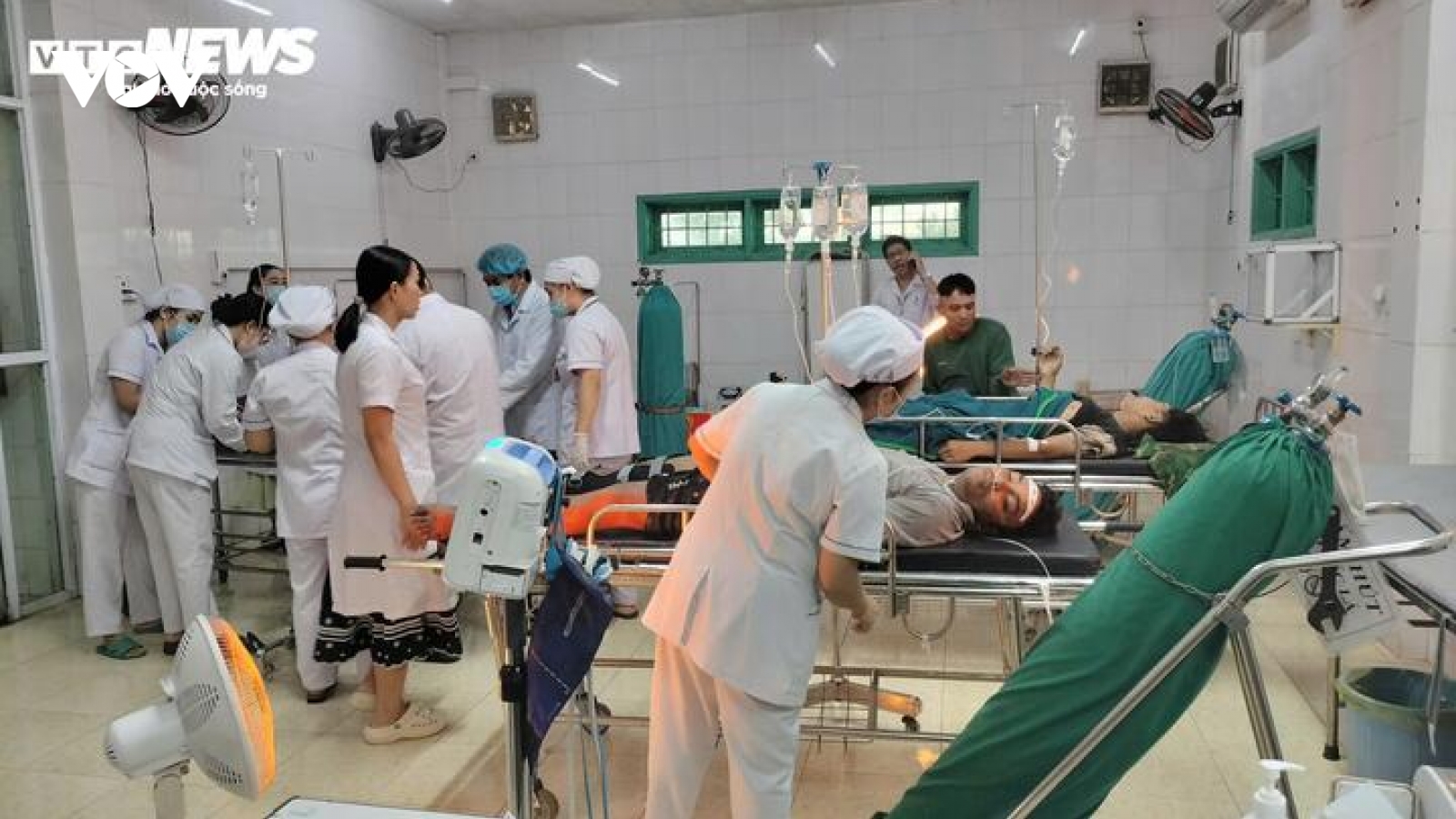 Xe tải lao vào chợ, 3 người chết ở Quảng Trị: Sức khoẻ 9 người bị thương ra sao?