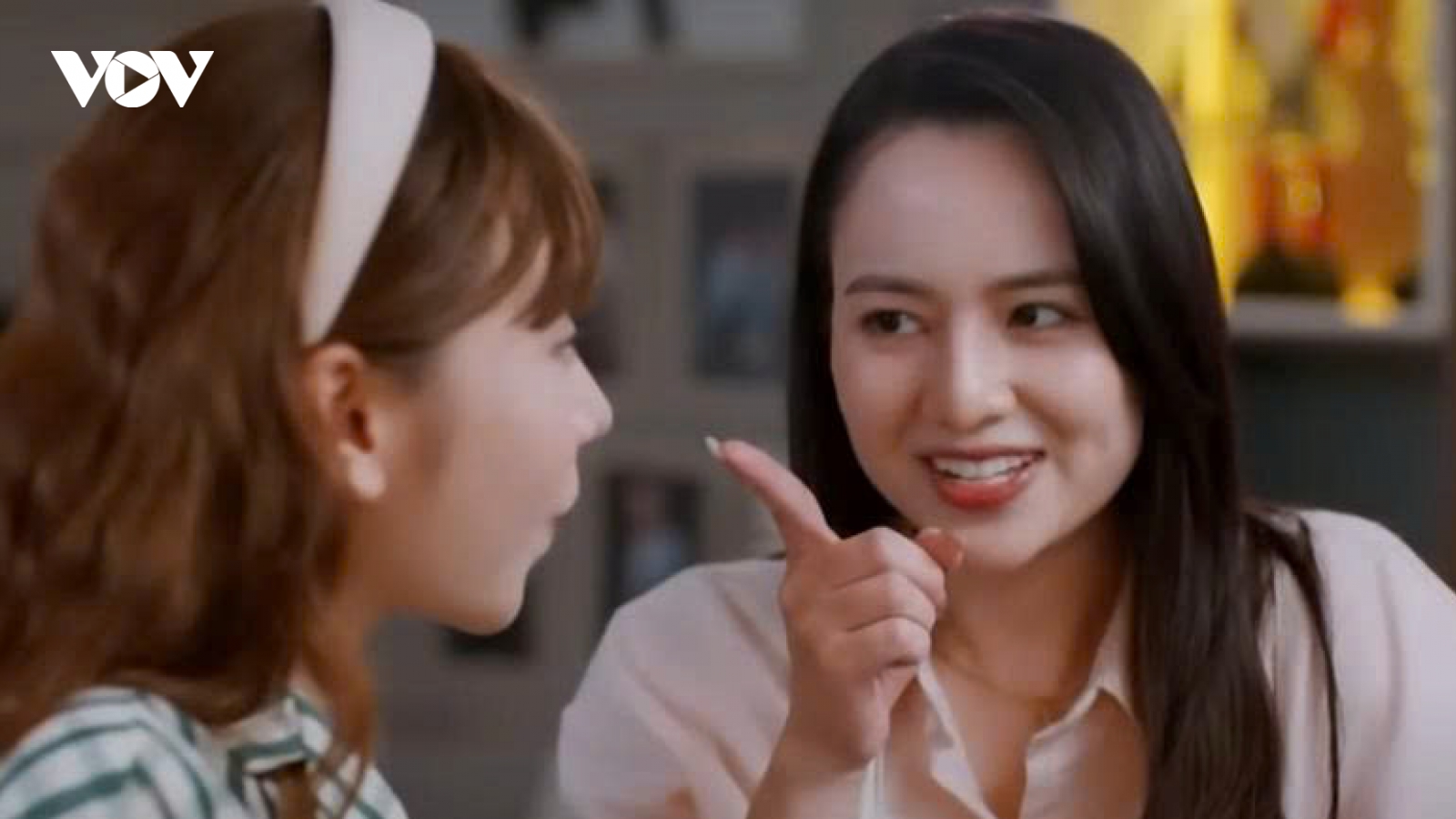 "Gió ngang khoảng trời xanh" tập 10: Ngân choáng váng trước sở thích biến thái của Tiền