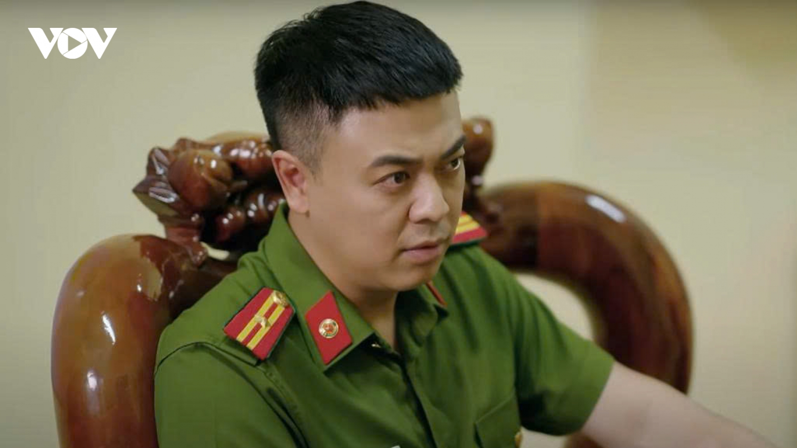 "Có anh, nơi ấy bình yên" tập 21: Huy phát hiện ra điểm bất thường ở trại lợn Hồng Phát