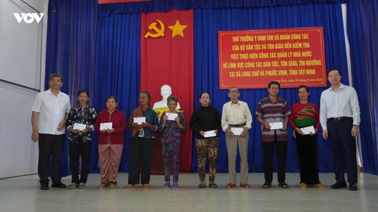 Phát huy vai trò người dân tộc có uy tín, củng cố đoàn kết vùng biên Tây Ninh