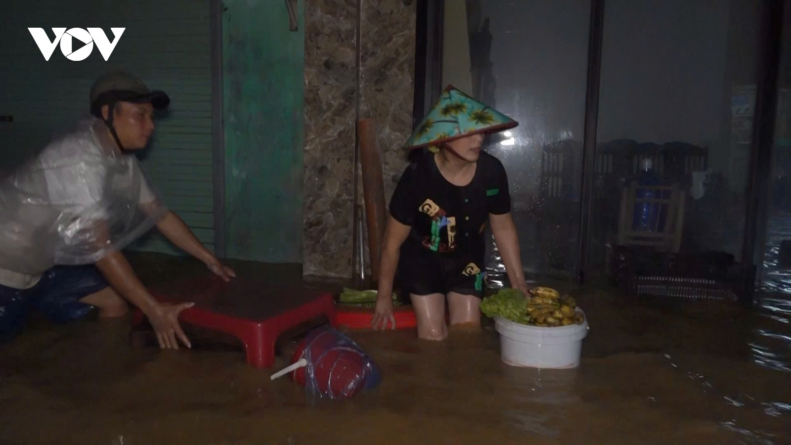 Phường Yên Bái trắng đêm ứng phó với lũ lụt, hàng trăm hộ dân phải di dời khẩn cấp