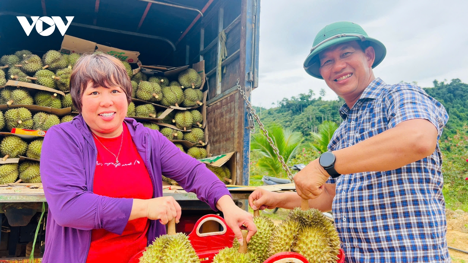 Trồng sầu riêng - hướng đi mới cho người dân miền núi Đà Nẵng