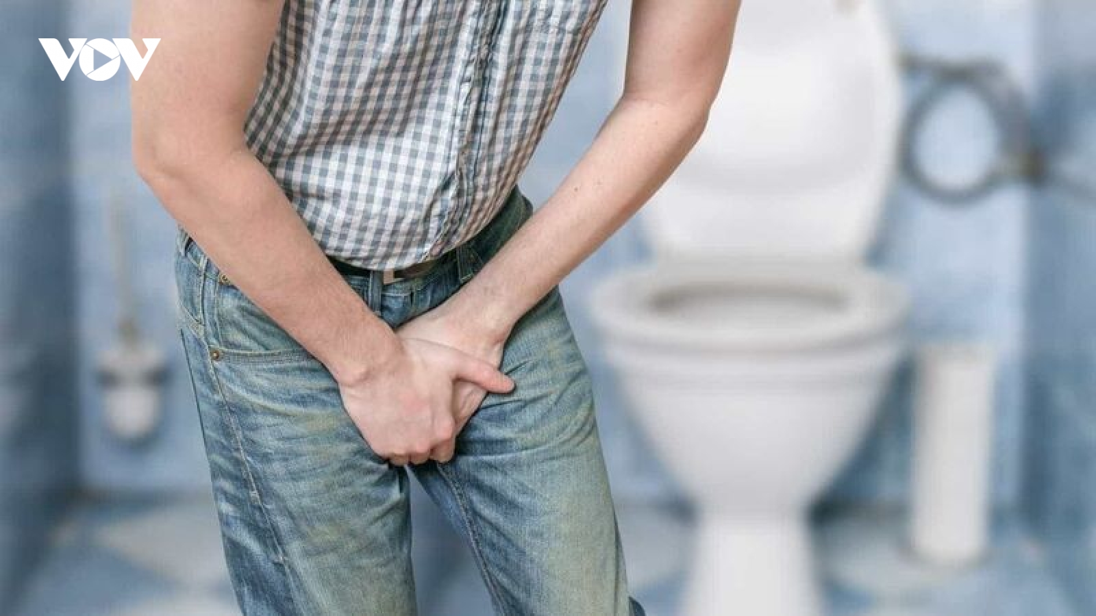 Tại sao sau phẫu thuật tiền liệt tuyến, tôi vẫn gặp tình trạng tiểu buốt, tiểu rắt
