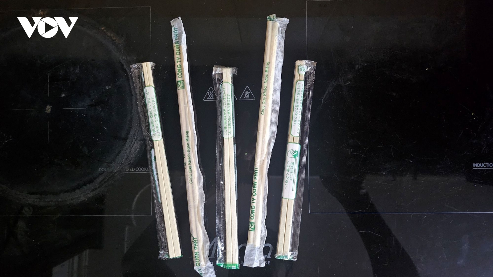 Chuyện giao tiếp ứng xử trên xe buýt: Vơ đũa cả nắm