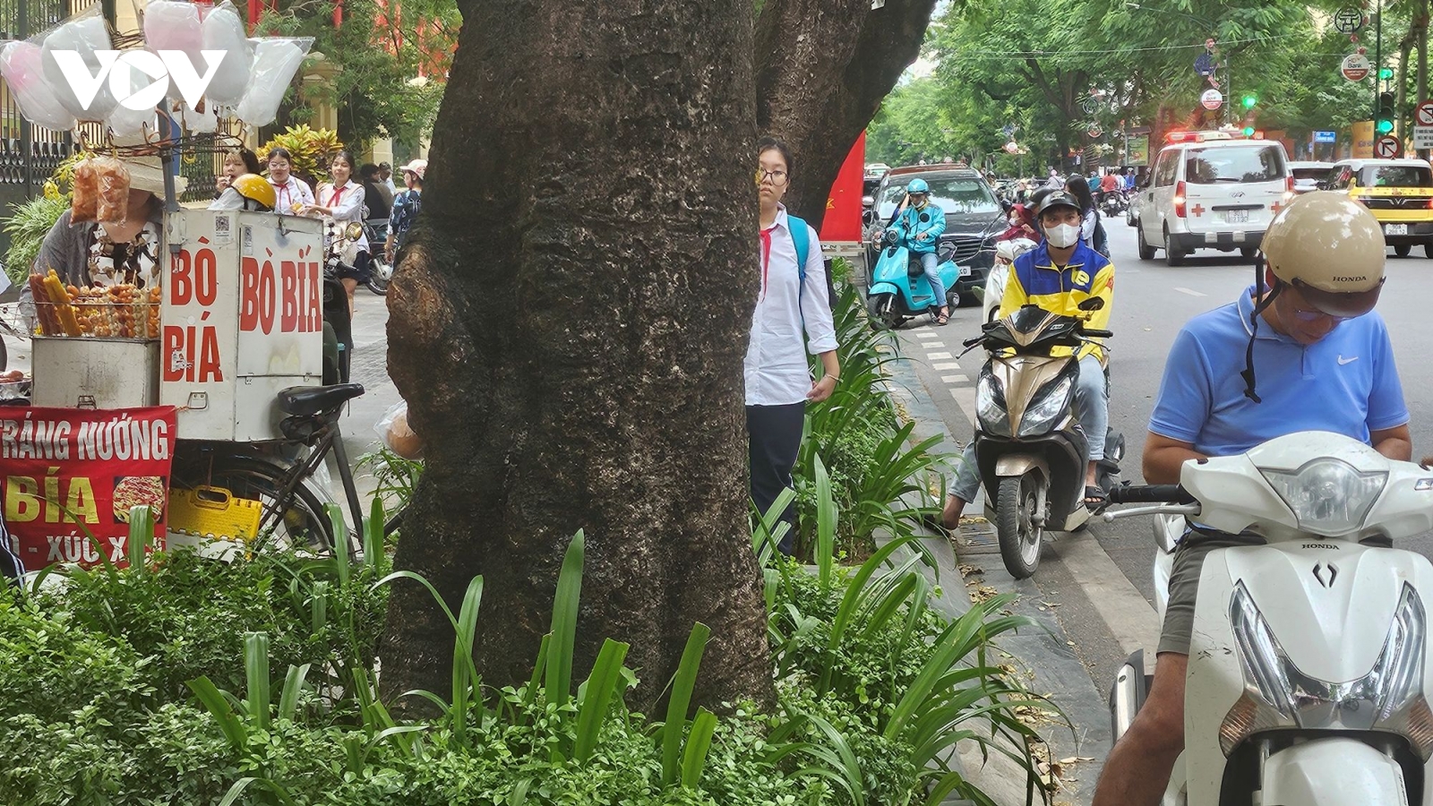 So với AI vẫn trẻ con