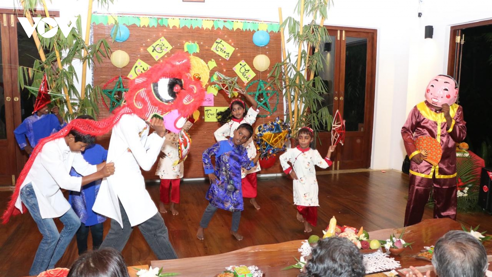 Rộn ràng sắc màu Tết Trung Thu Việt tại Sri Lanka