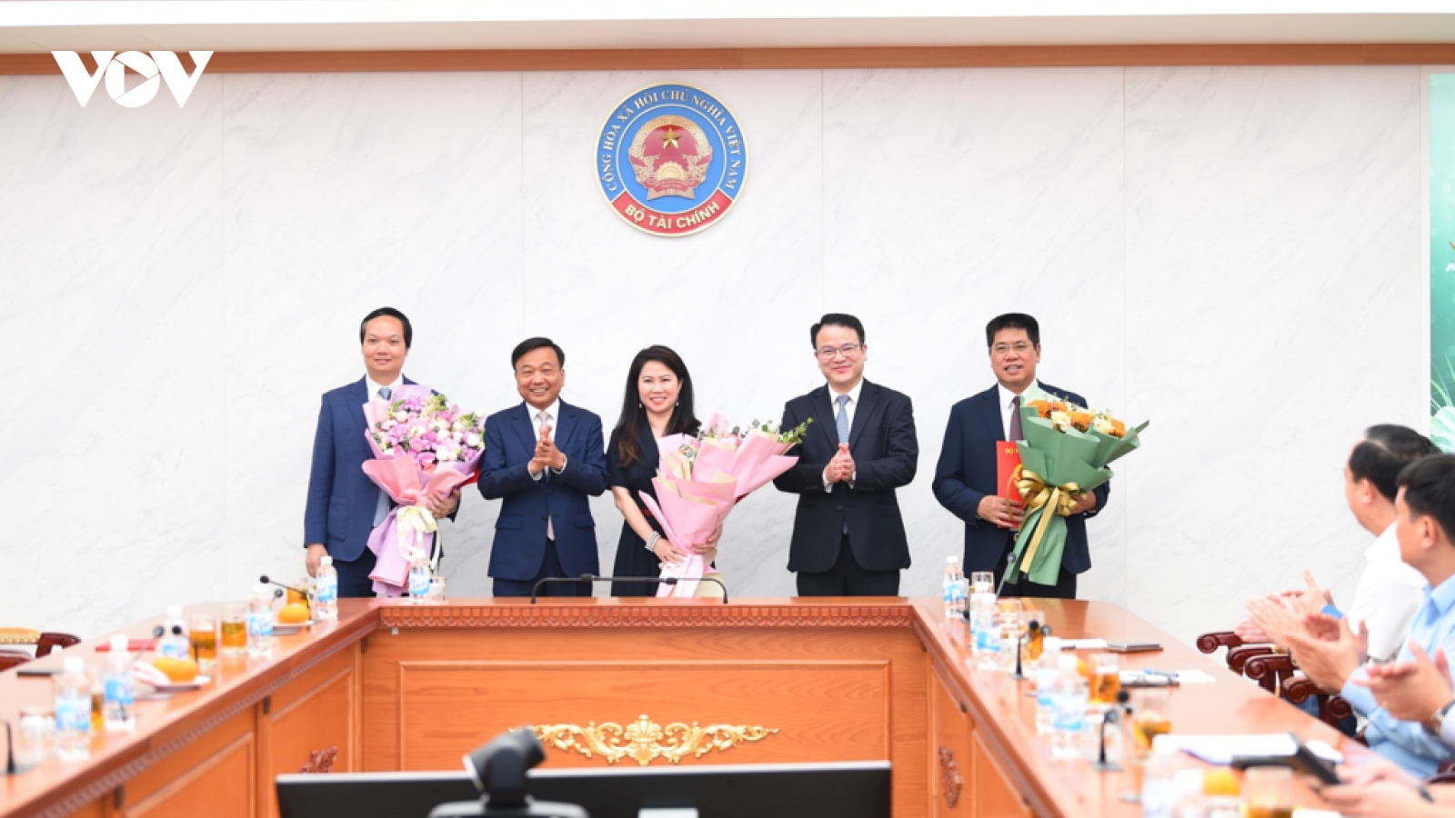 Bộ Tài chính bổ nhiệm 3 Cục trưởng, Vụ trưởng