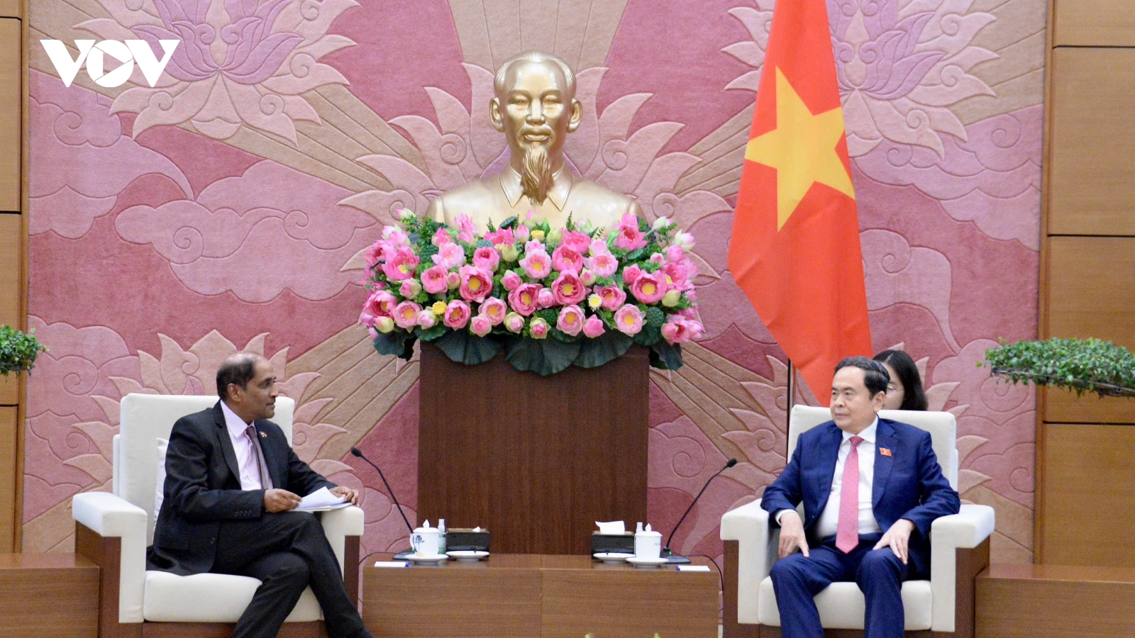 Chủ tịch Quốc hội Trần Thanh Mẫn tiếp Đại sứ Singapore tại Việt Nam